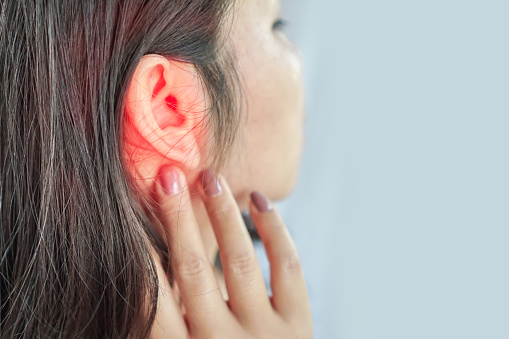 How cold weather could cause ear problems